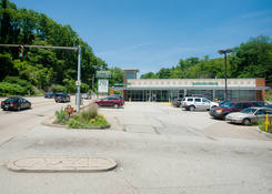 
                                	        Browns Hill Road Shopping Center: 130430 Union BrownsHillCenter 01
                                    