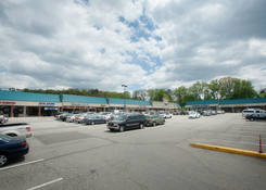 
                                	        Shoppers Plaza Shopping Center: 130430 Union ShoppersPlaza 04
                                    